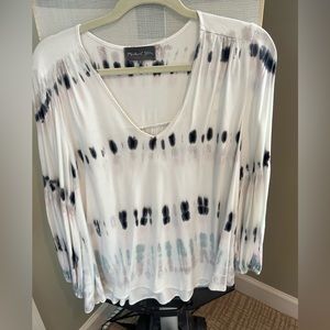 Michael Stars White and Cream Relaxed Pleated Blouse